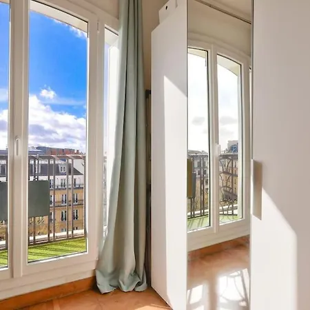 Splendide Studio Avec Belle Vue Sur La Tour Eiffel Апартаменты *